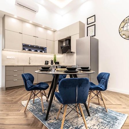 Assea Elegant Apartment With 2 Bedroom In Downtown Budapest Bagian luar foto