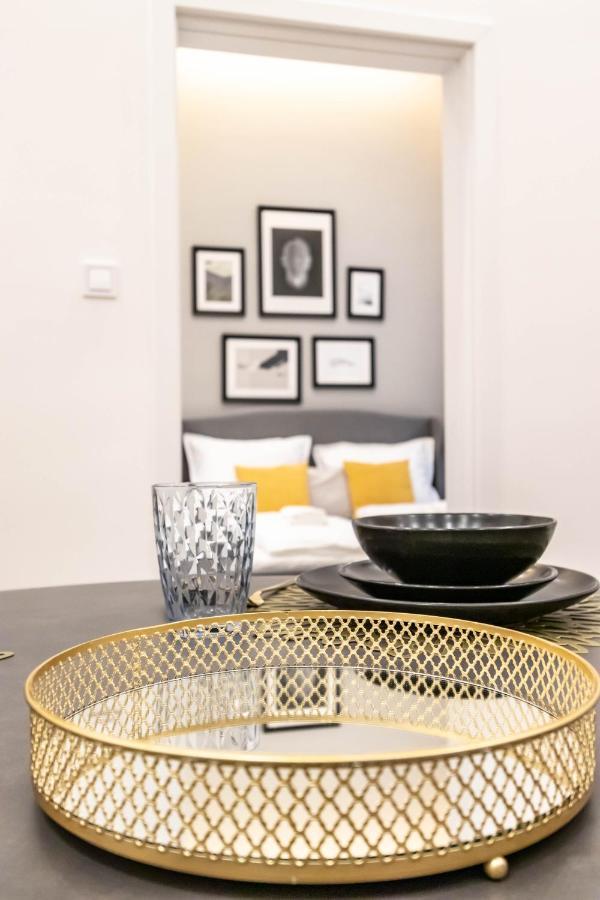 Assea Elegant Apartment With 2 Bedroom In Downtown Budapest Bagian luar foto